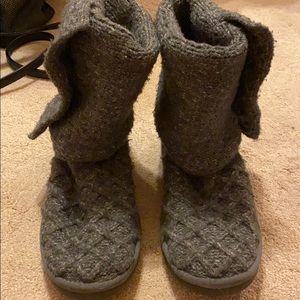 UGG Australia gray lattice boots